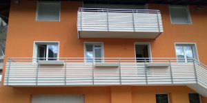 PARAPETTI_BALCONE_ALLUMINIO_TECNOLOGICO_ACCIAIO_INOX_FIORIERA_DIETRE_SRL